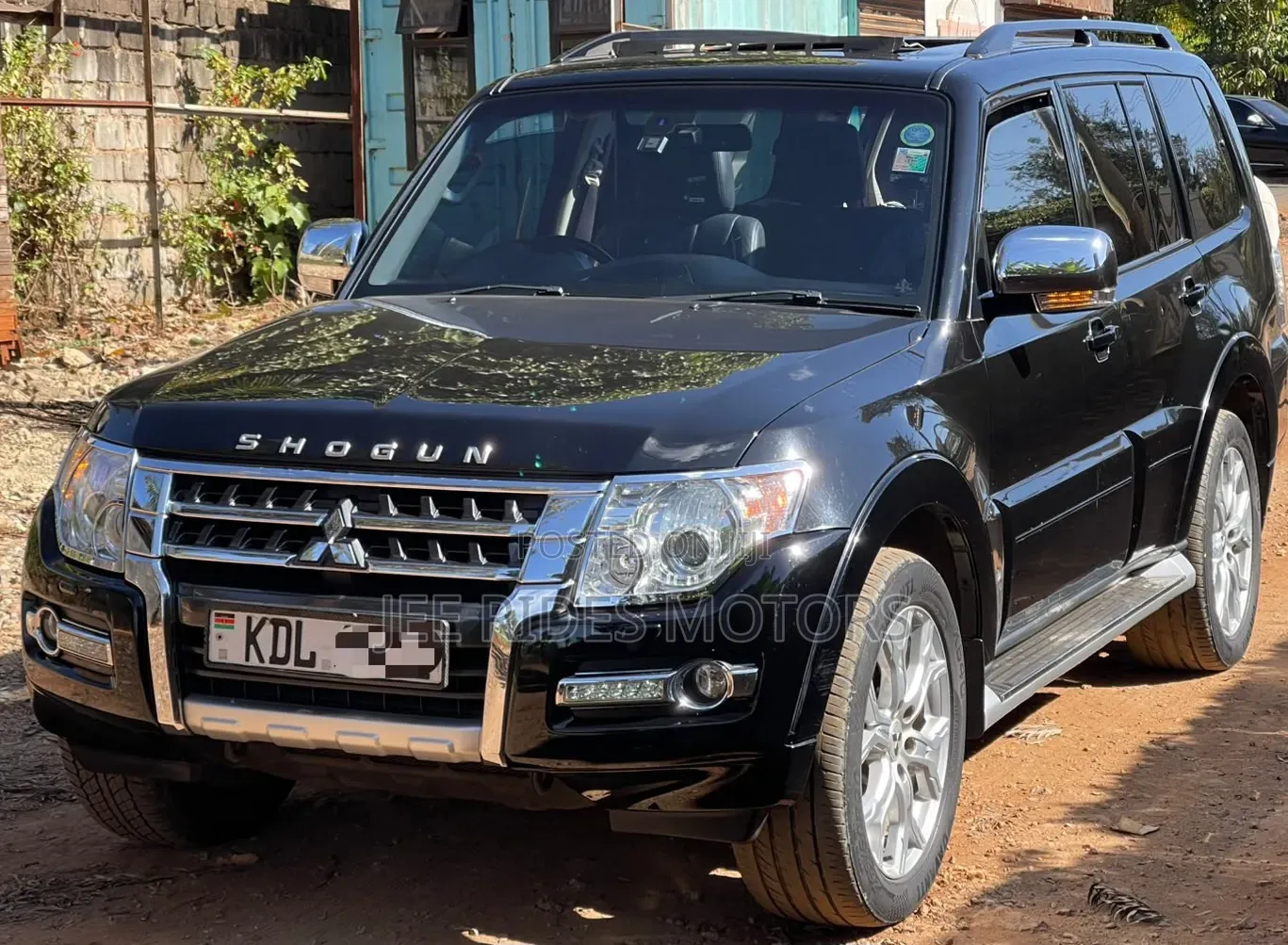 Mitsubishi Pajero 2016 Matt Black