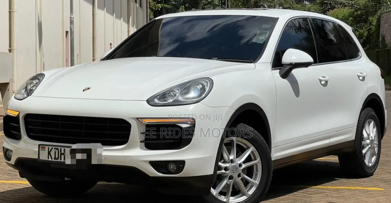 Porsche Cayenne 2015 Ivory