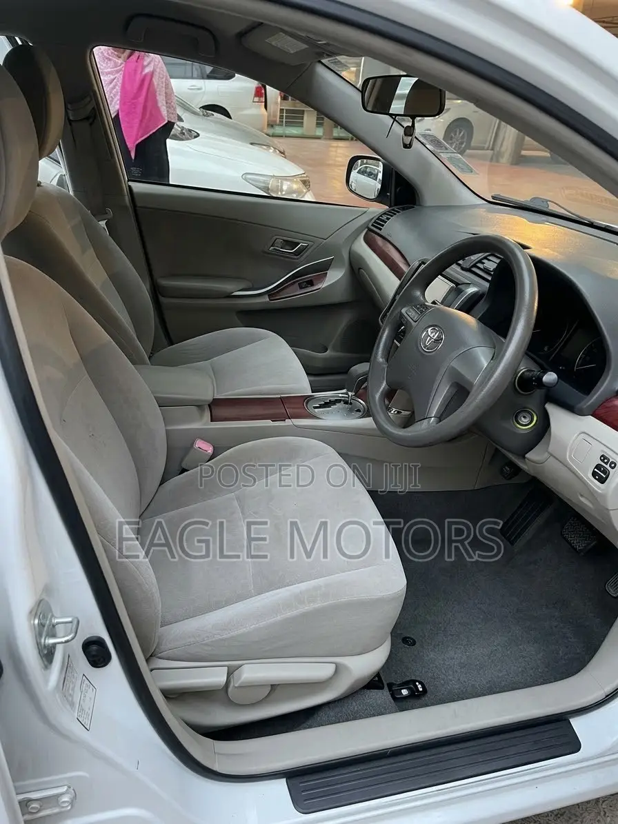 Toyota Premio 1.8 FWD 2010 White