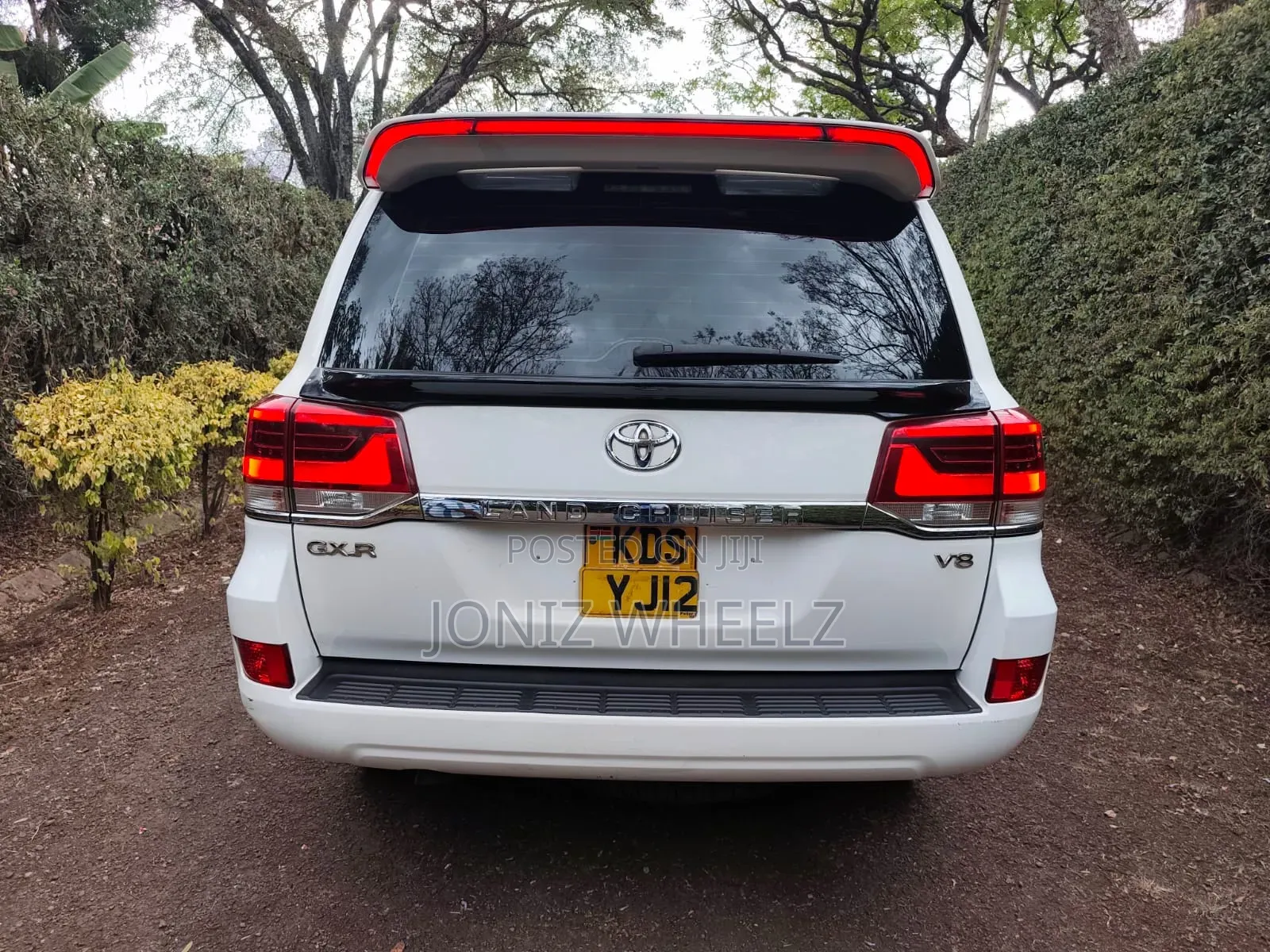 Toyota Land Cruiser 4.5 V8 GXR 2017 White