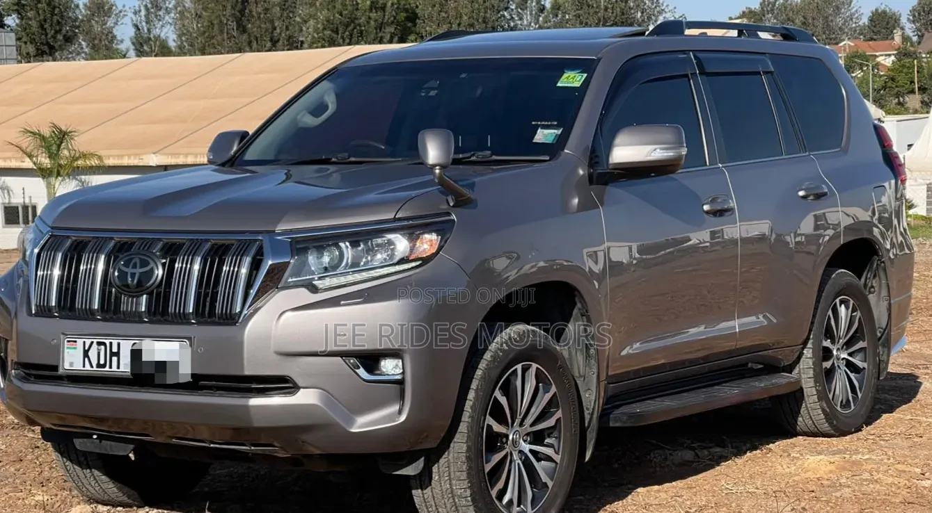 Toyota Land Cruiser Prado 2017 Brown