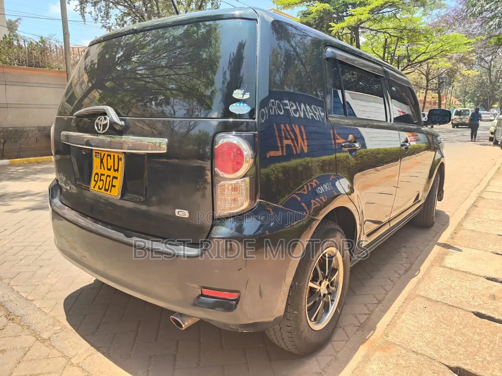 Toyota Corolla Rumion Hatchback 1.5 FWD 2012 Black