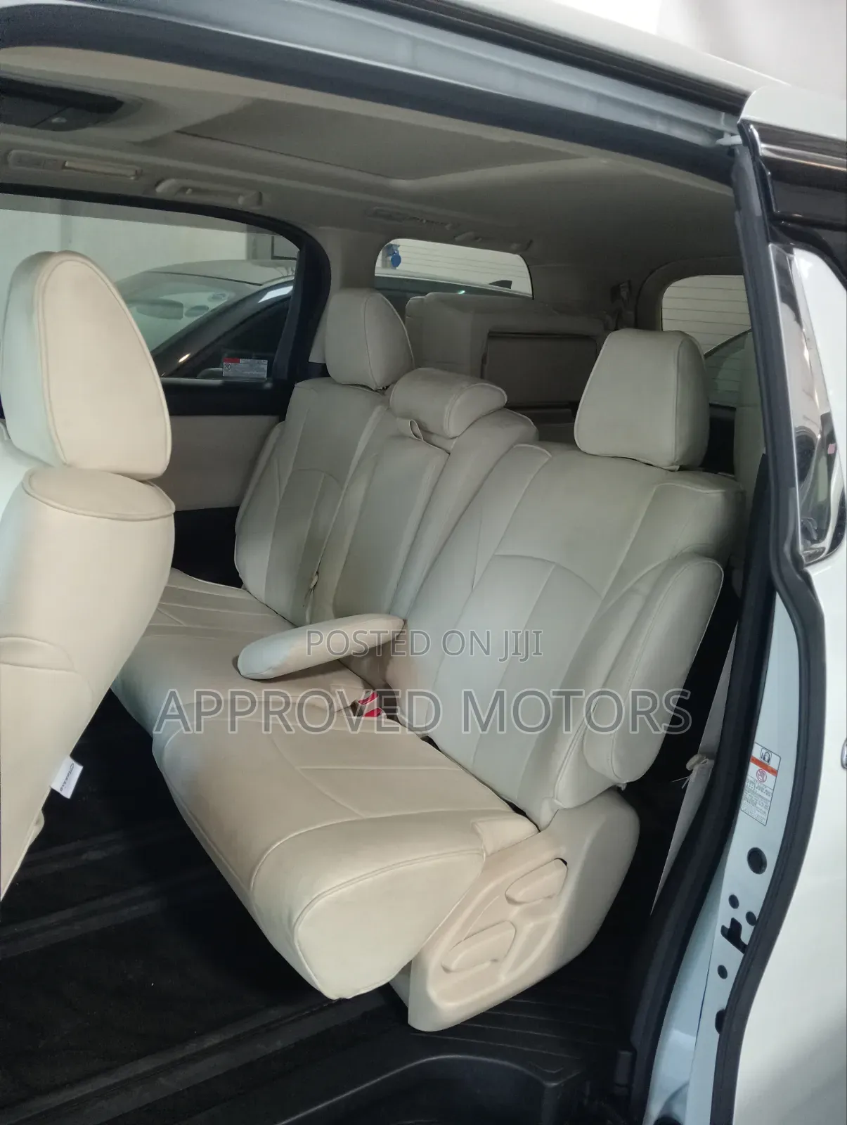Toyota Alphard 2019 White