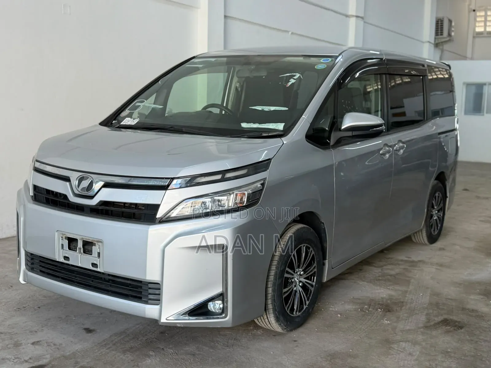 Toyota Voxy 2019 Silver