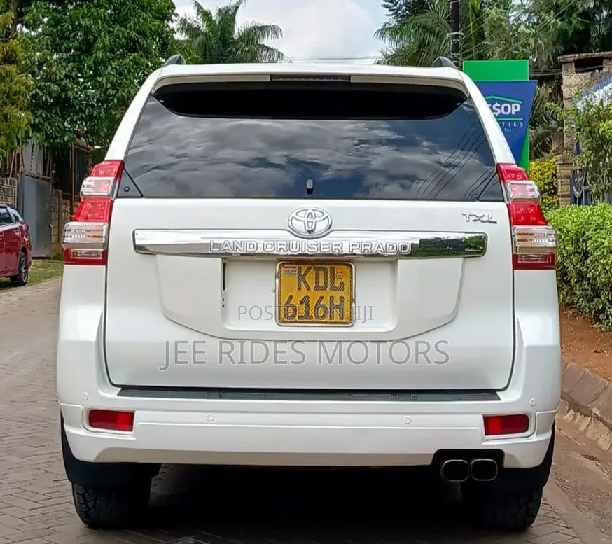 Toyota Land Cruiser Prado 2017 Ivory