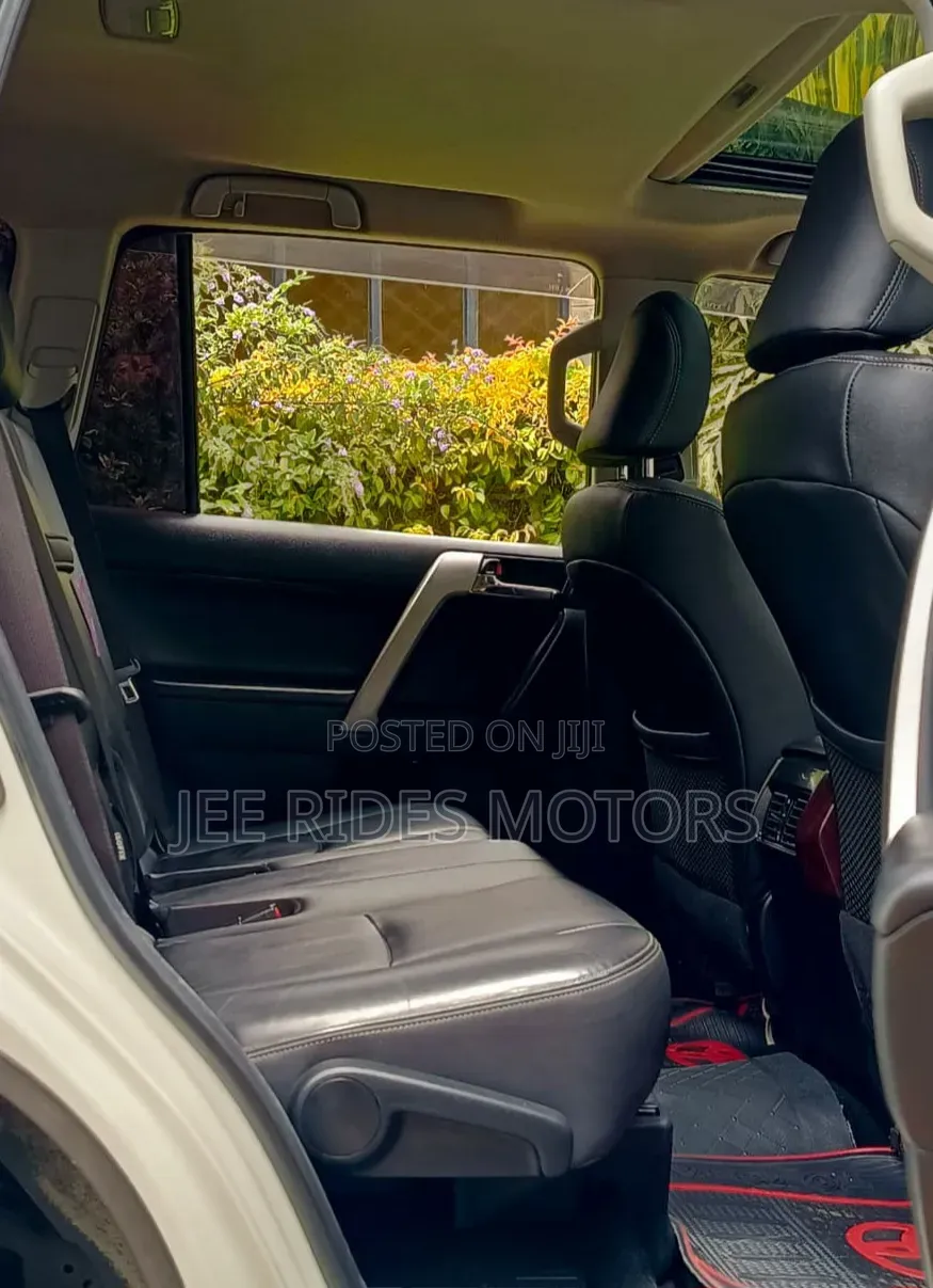Toyota Land Cruiser Prado 2017 Ivory