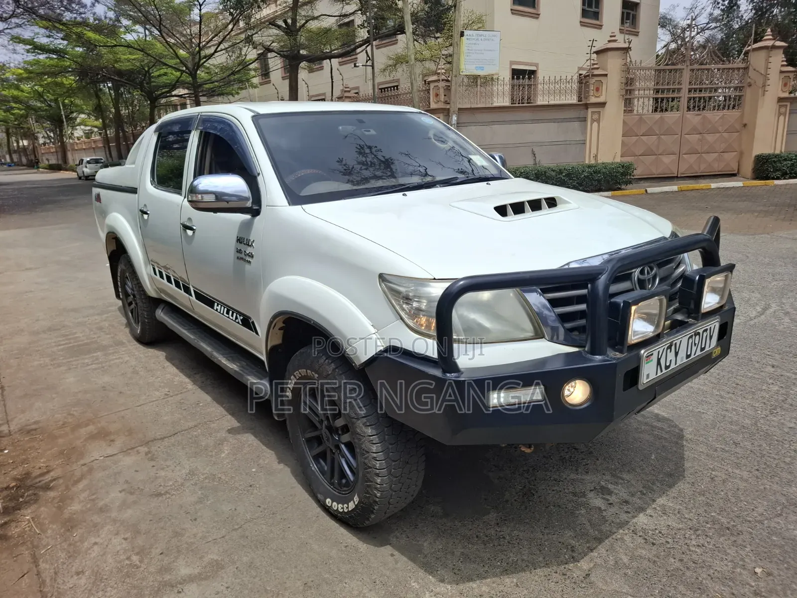 Toyota Hilux 3.0 D-4D 4x4 2013 Off white