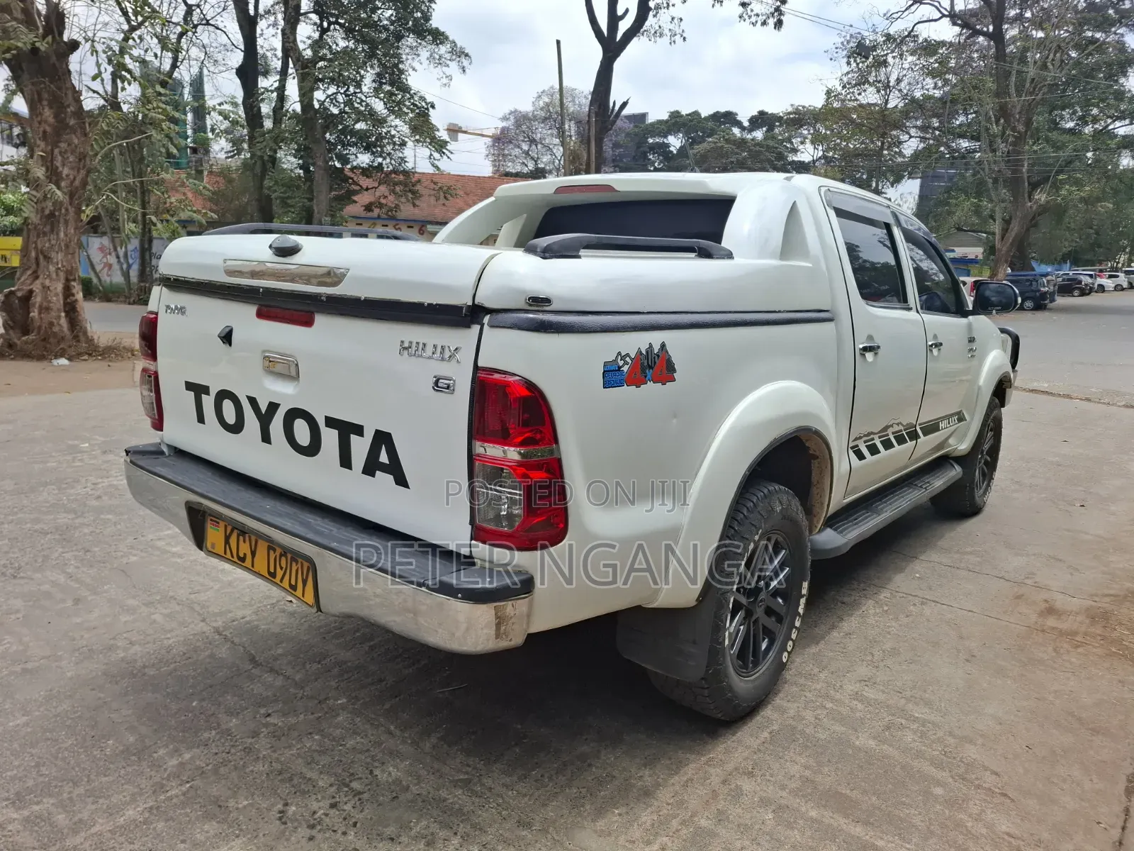 Toyota Hilux 3.0 D-4D 4x4 2013 Off white