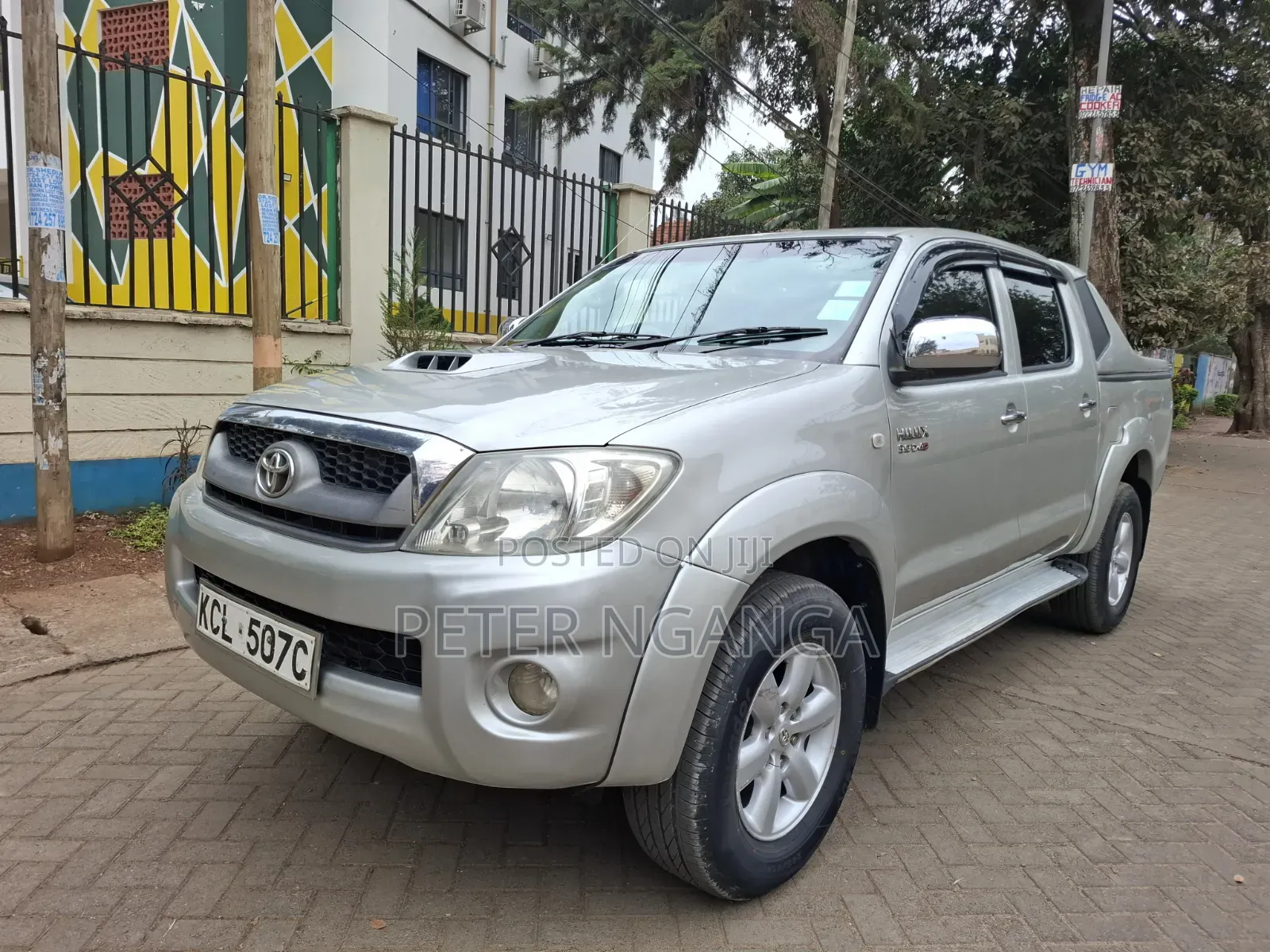 Toyota Hilux 2.5 D-4D SRX 2010 Gray