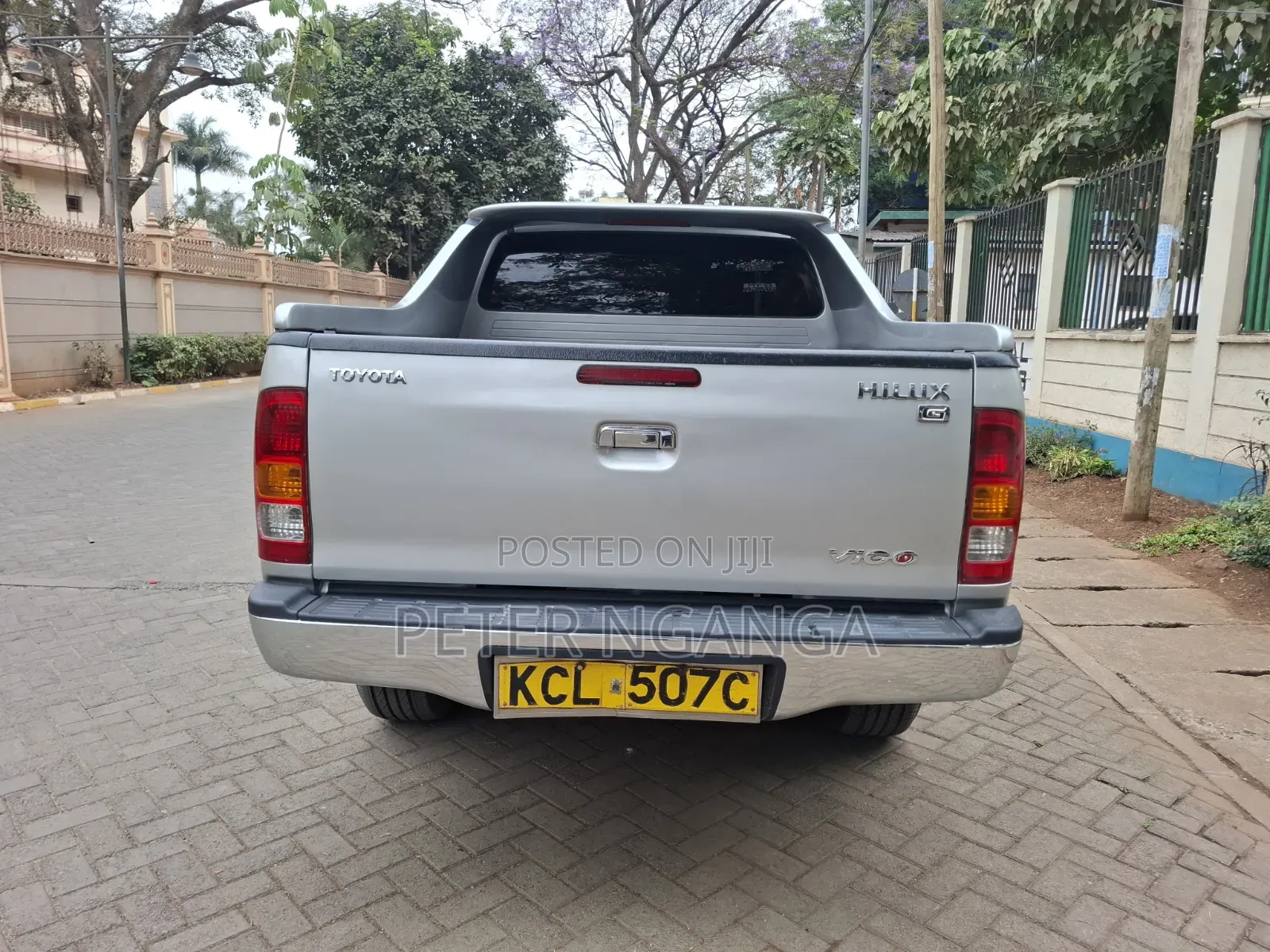 Toyota Hilux 2.5 D-4D SRX 2010 Gray