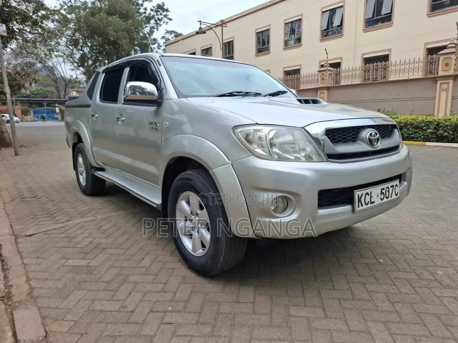 Toyota Hilux 2.5 D-4D SRX 2010 Gray