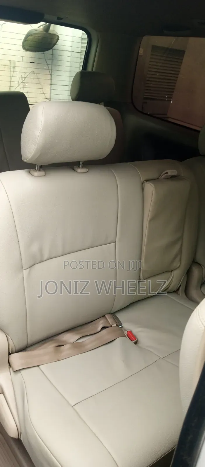 Toyota Noah 2.0 FWD (8 Seater) 2006 White