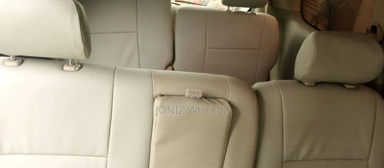 Toyota Noah 2.0 FWD (8 Seater) 2006 White