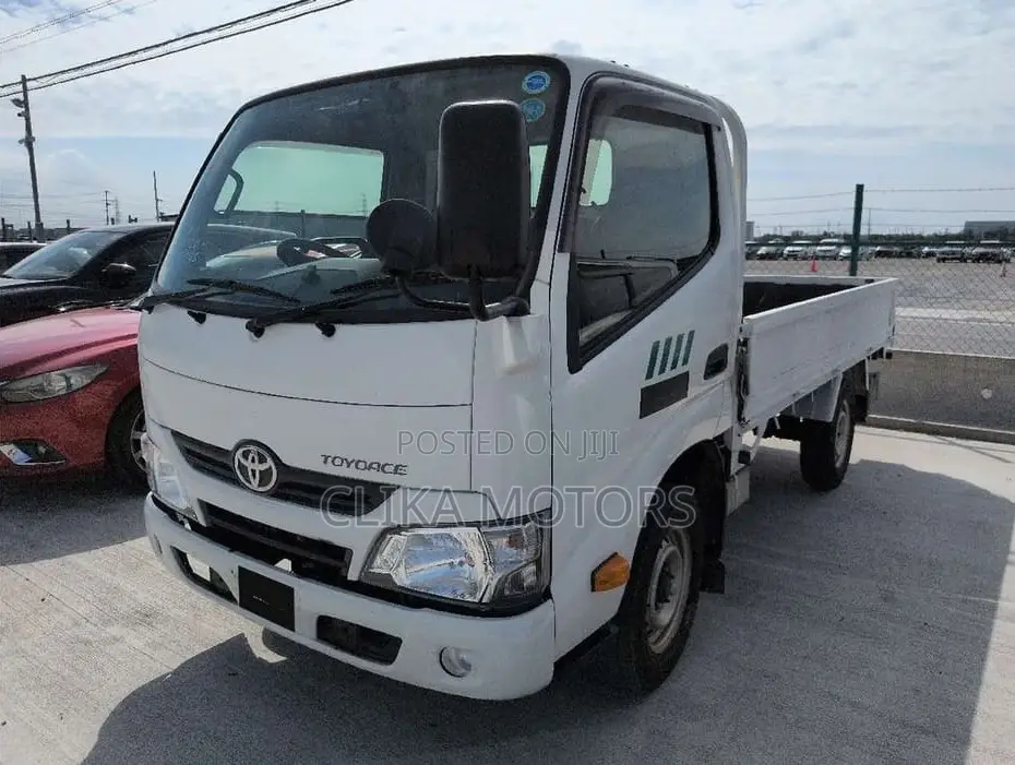 Toyota Dyna 2020 White