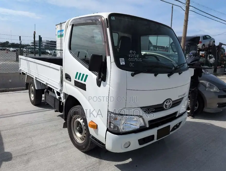 Toyota Dyna 2020 White