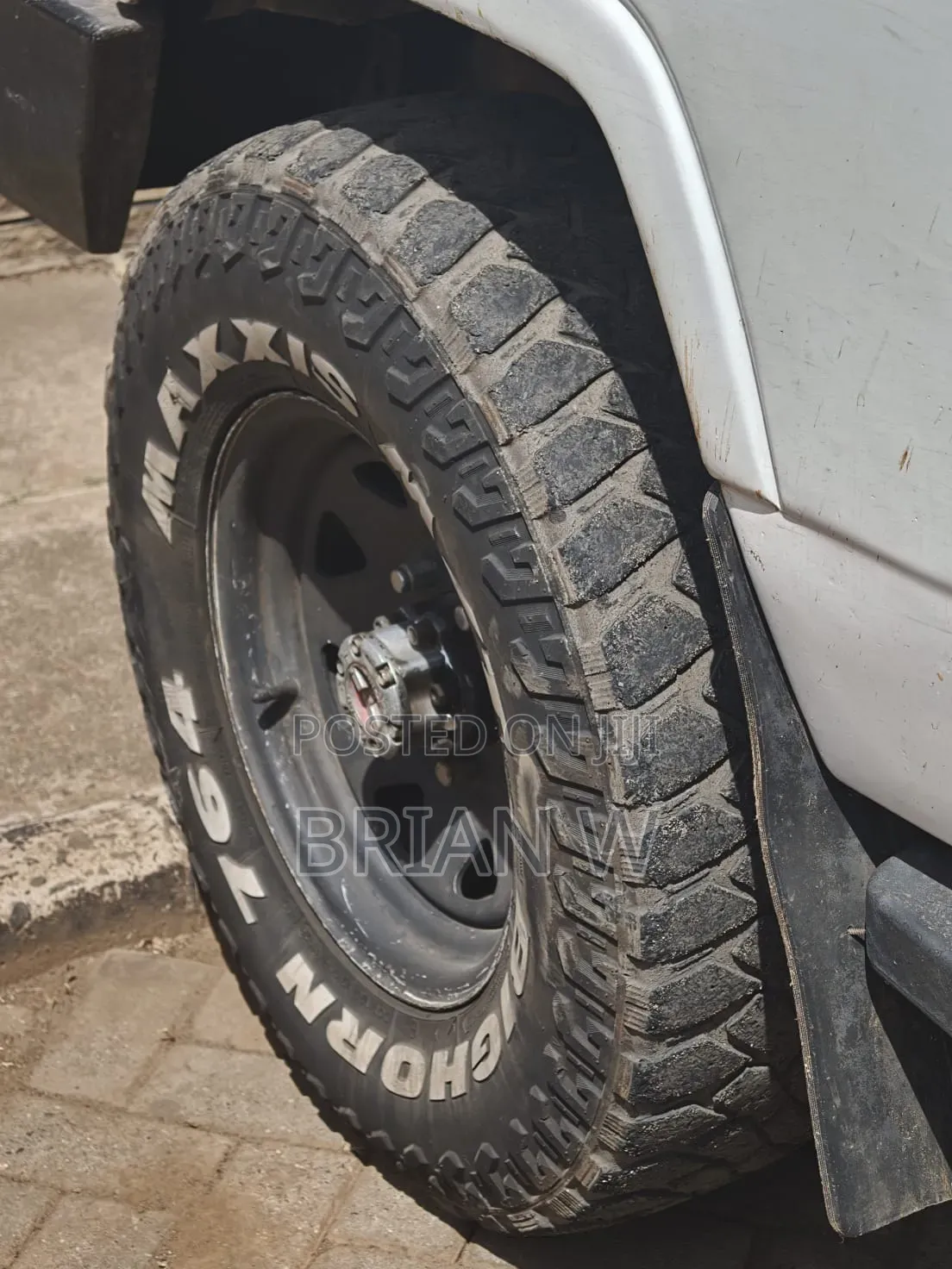 Toyota Land Cruiser 2011 White
