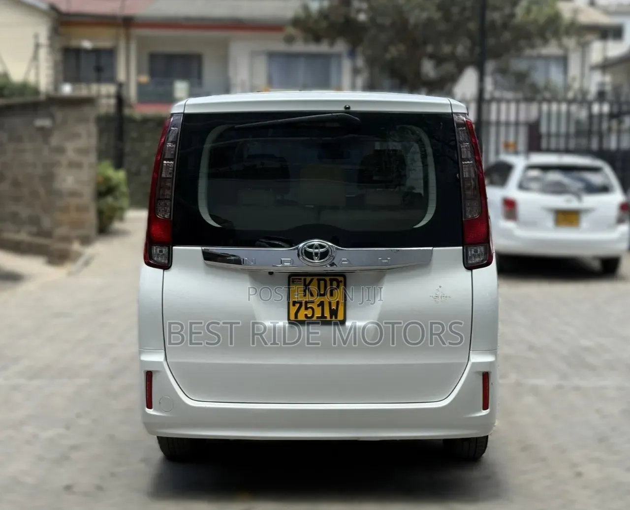 Toyota Noah 2.0 FWD (7 Seater) 2017 Pearl