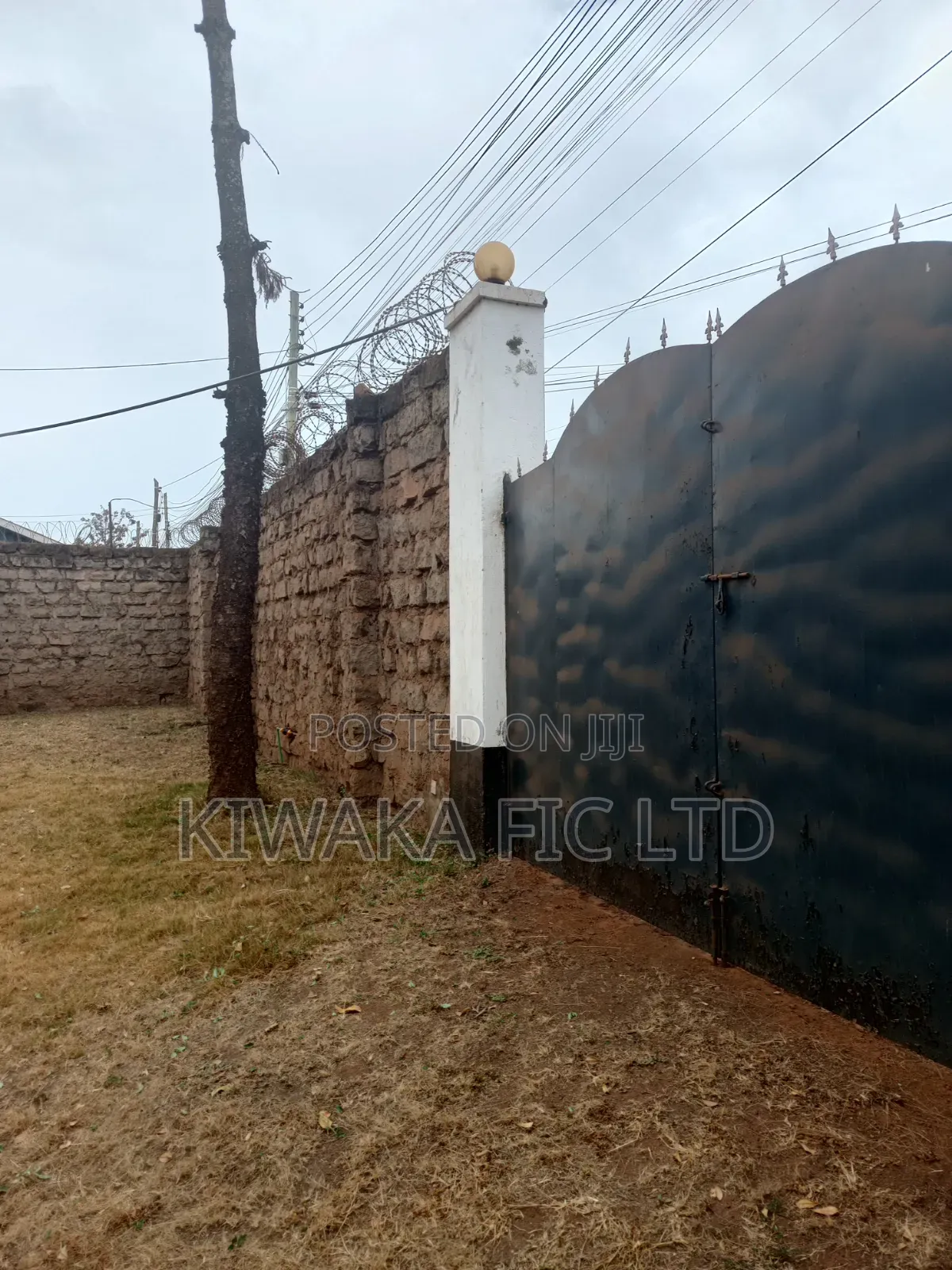 5bdrm House in Corner, Kamakis for rent