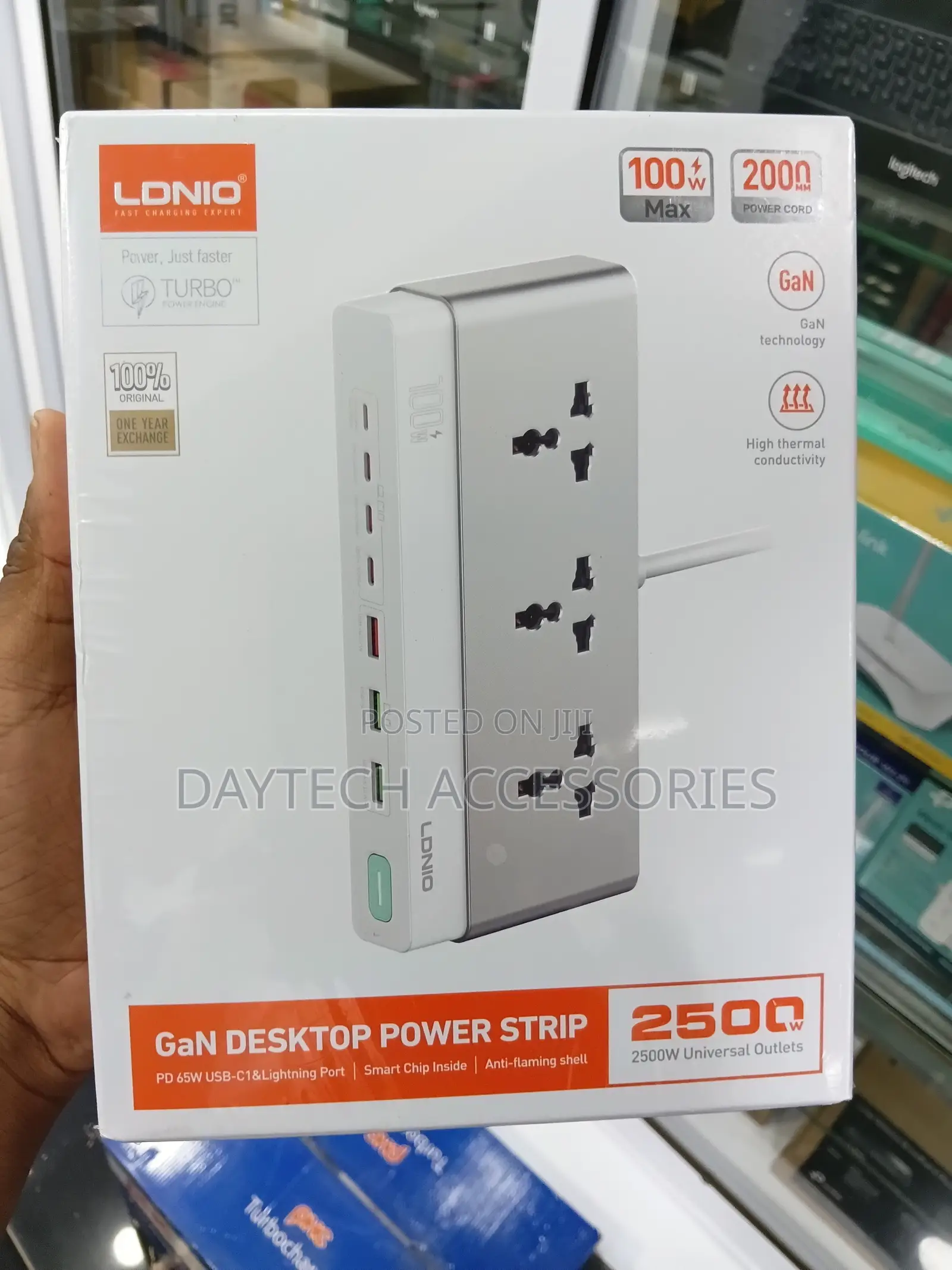 LDNIO SC3 10-in-1 GaN Desktop Power Strip Extension 2500W - White