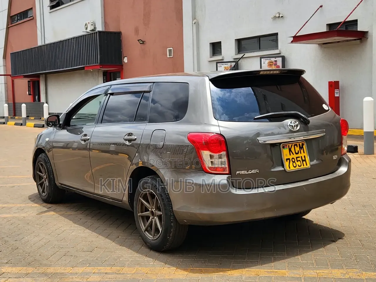 Toyota Corolla Fielder 1.5 Petrol FWD 2011 Ivory