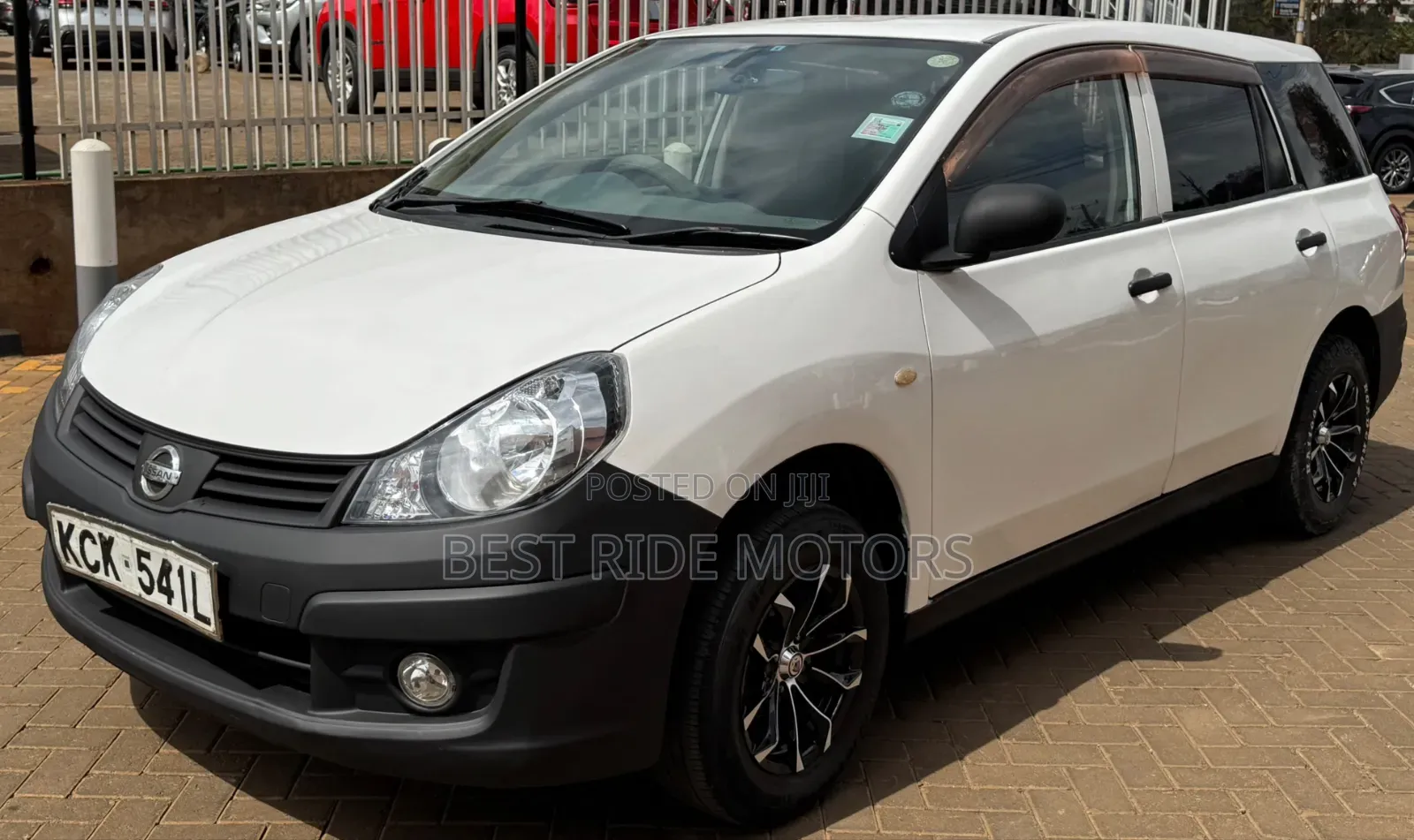 Nissan Advan 2009 White
