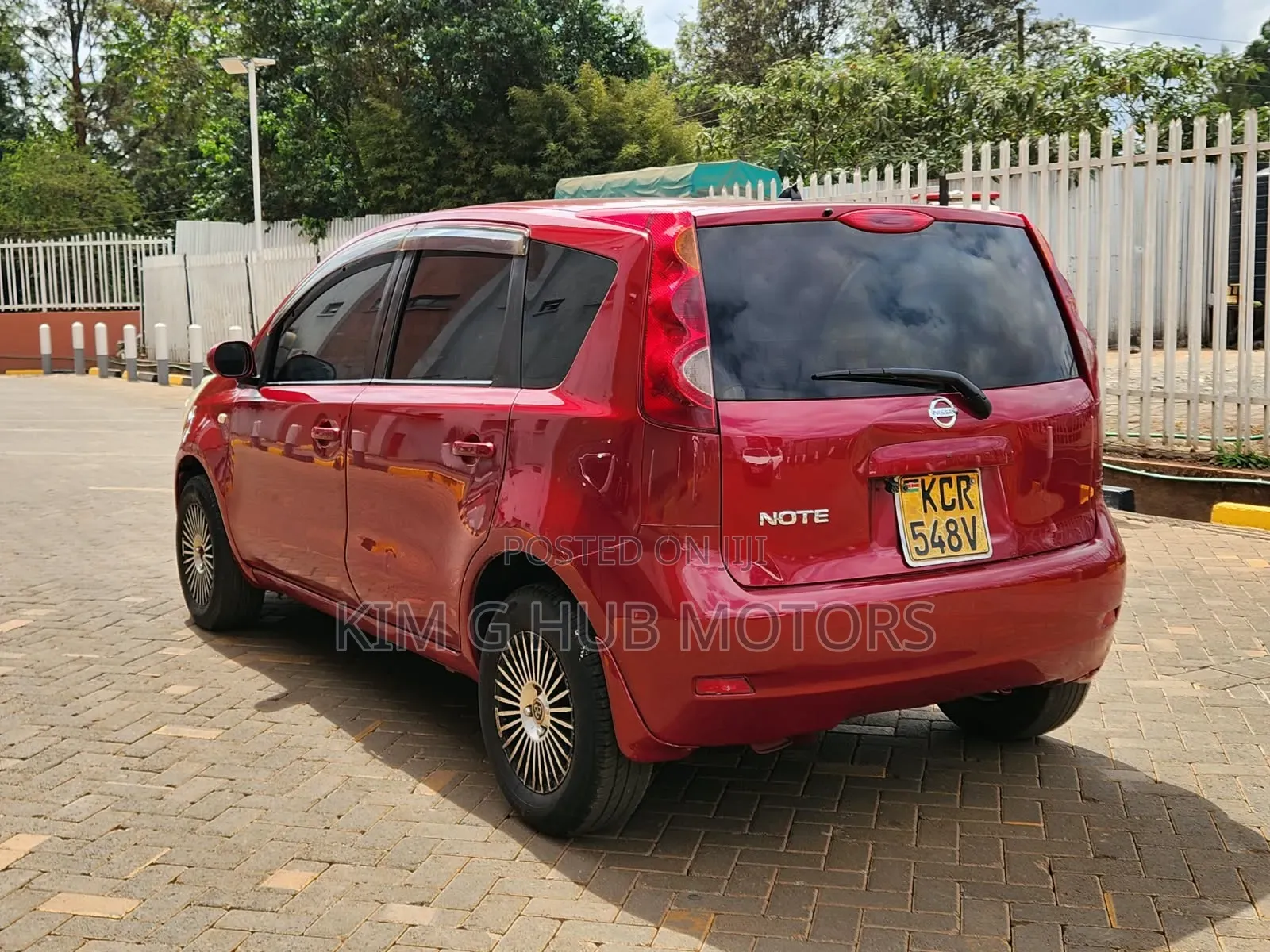 Nissan Note 2011 Red