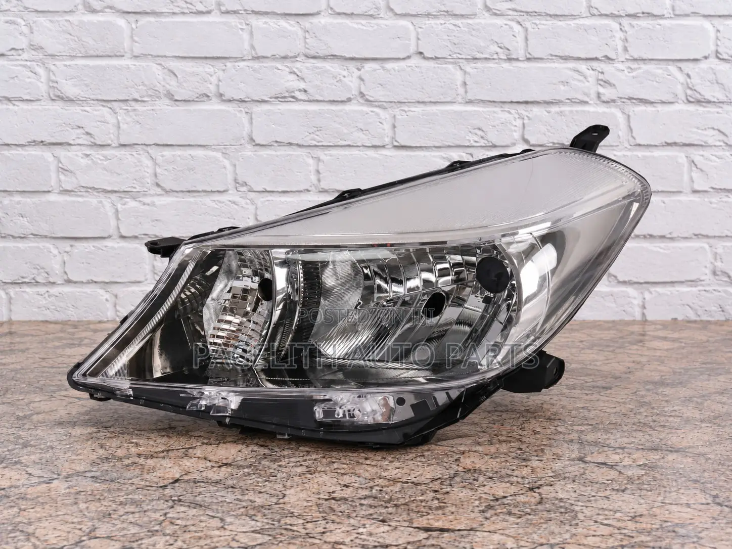 Depo Head Lamp / Light Toyota Vitz 2012 - 2013