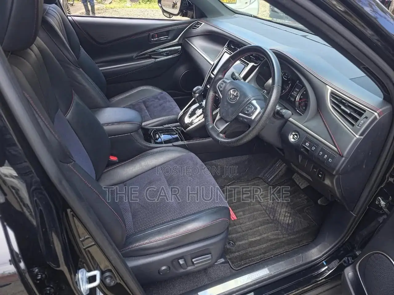 Toyota Harrier 2.0 Turbo 4WD 2019