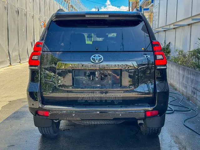 Toyota Land Cruiser Prado 2.8 2021 Black