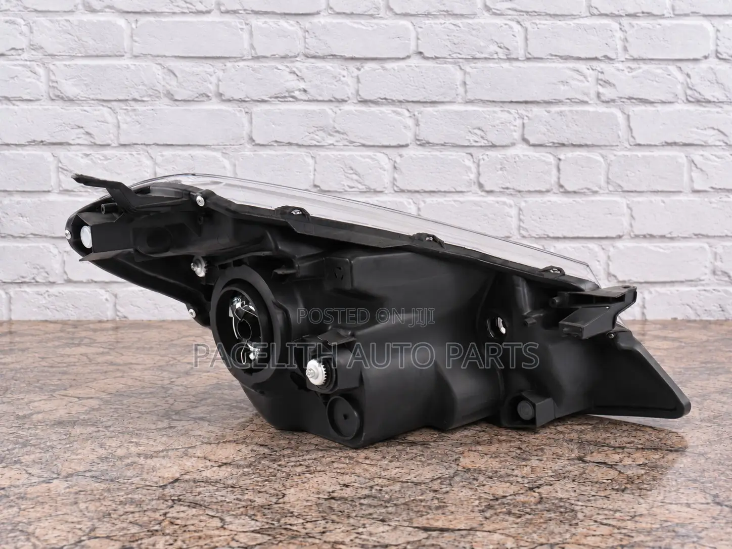 Head Lamp / Light Toyota Vitz 2012 - 2013