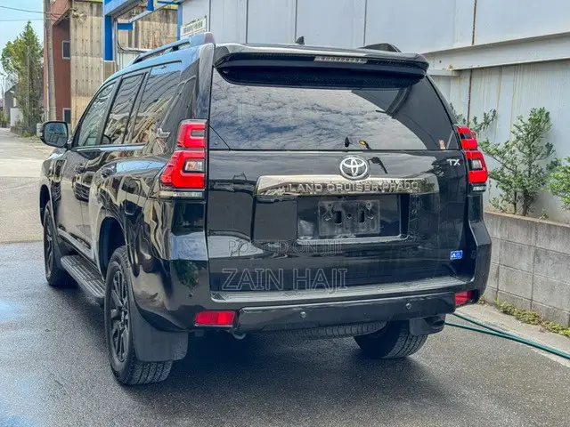Toyota Land Cruiser Prado 2.8 2021 Black