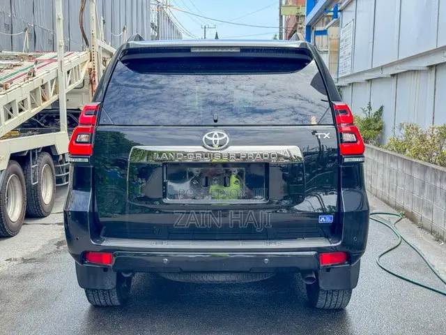 Toyota Land Cruiser Prado 2.8 2021 Black