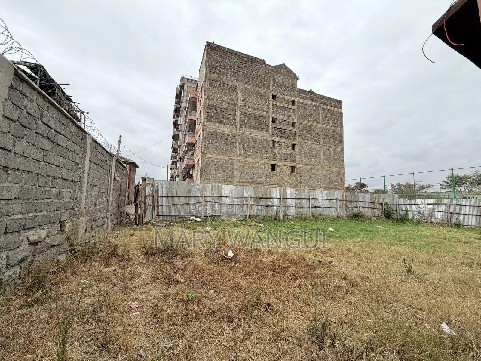 50 by 100 Commercial Corner Plot Kamakis