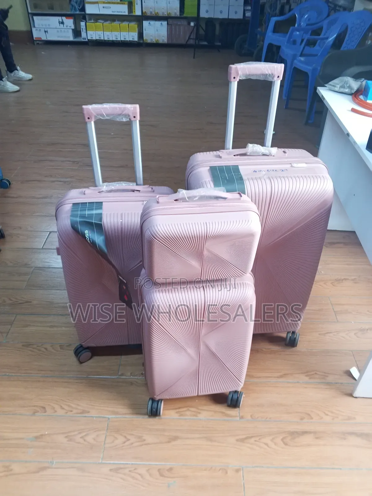4 in 1 Rubber Unbreakable Suitcase Set Size 30