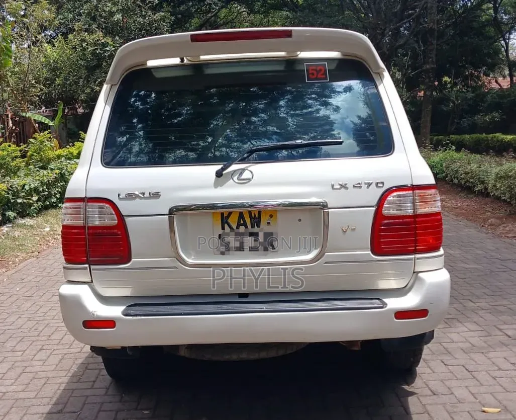 Lexus LX 470 AWD 2001 White