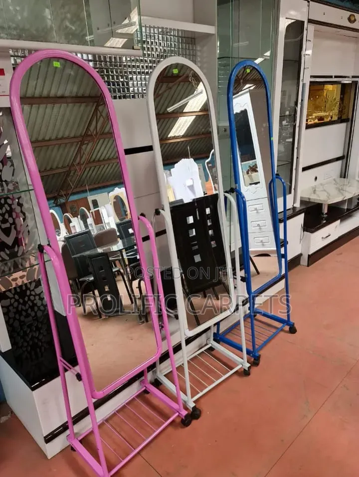 Stylish Full-Length Standing Mirrors With Clothes Racks