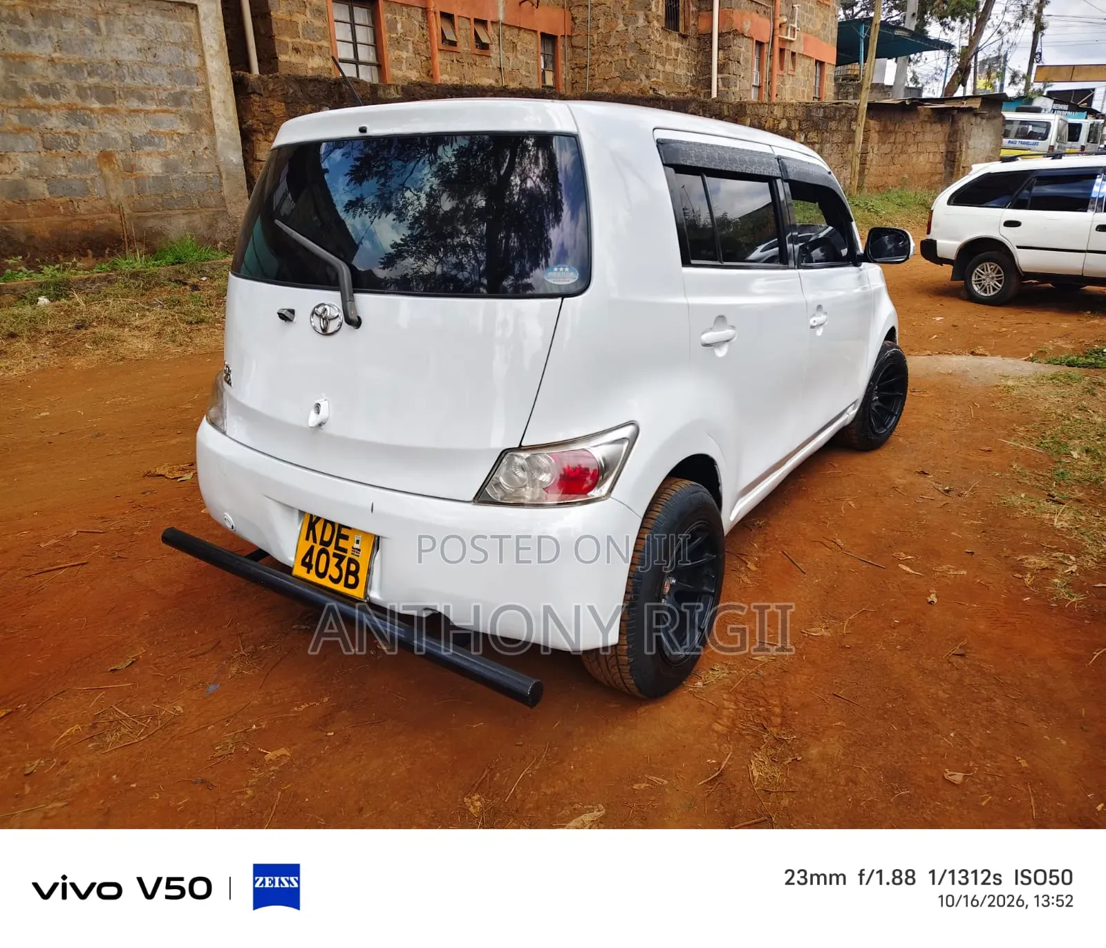 Toyota bB 2016 White