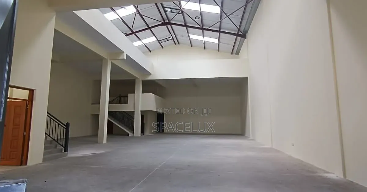 Multipurpose 0.4 Acres Warehouse Size 30700sqft