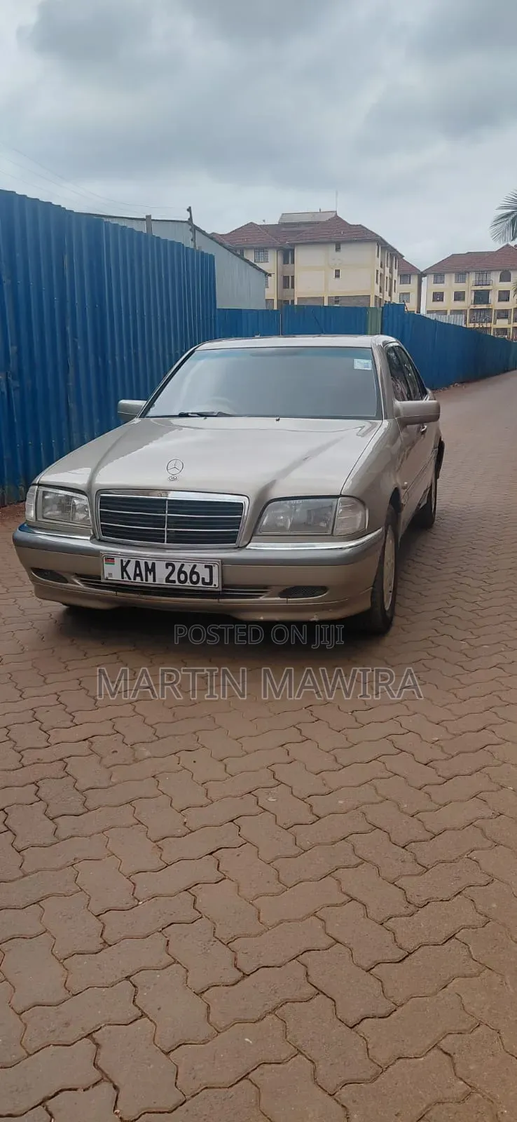 Mercedes-Benz C200 2000 Gold