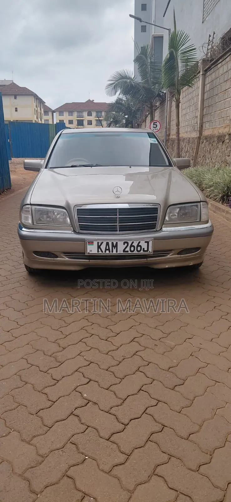 Mercedes-Benz C200 2000 Gold