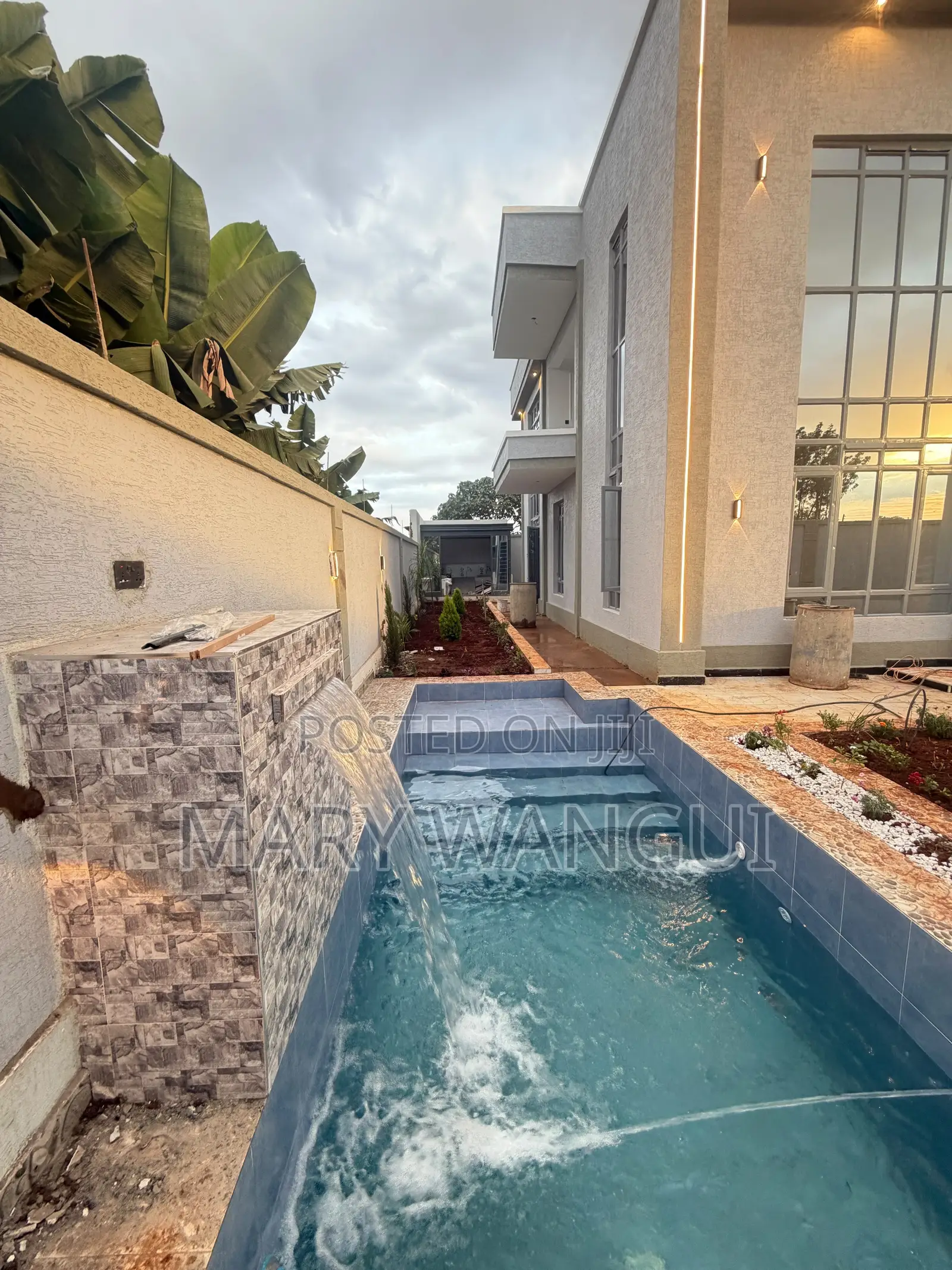 5bdrm Maisonette in Kimbo for sale