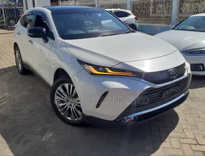 Toyota Harrier 2.0 2021 White