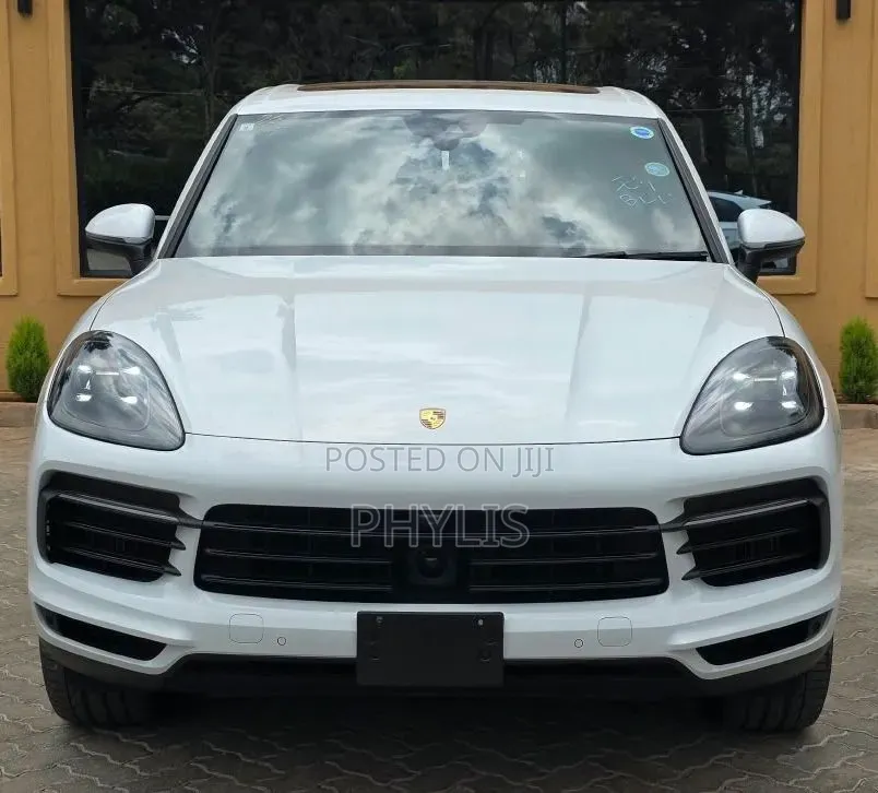 Porsche Cayenne S AWD 2019 White