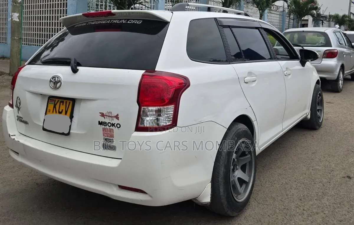 Toyota Corolla Fielder 2013 White