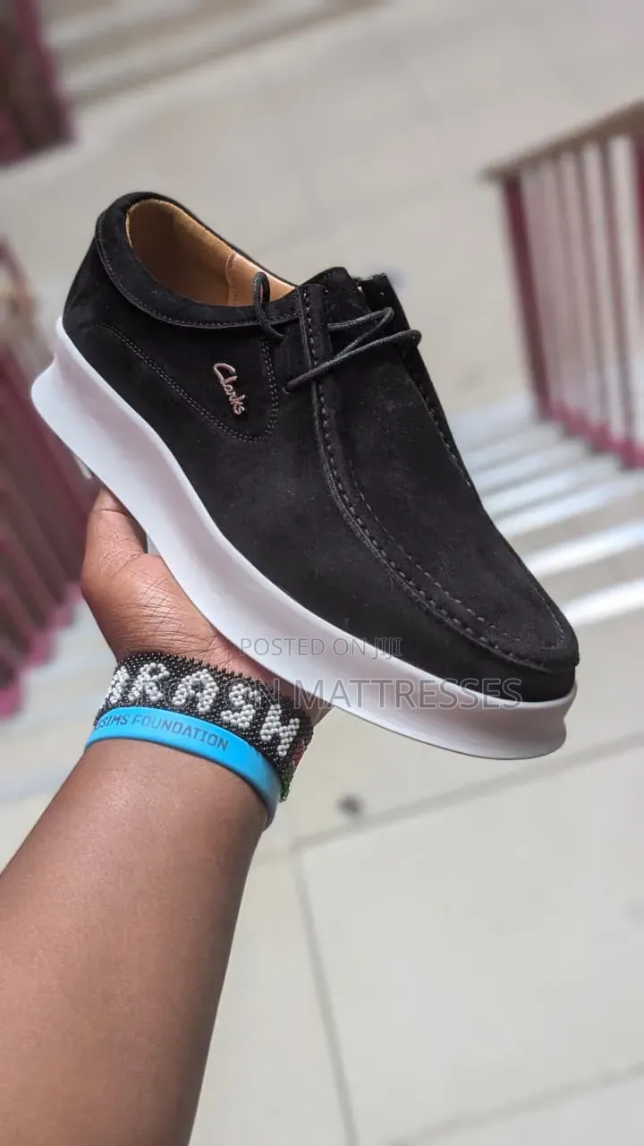Suede Clarks Wallabees Shoes for Men. Sizes 40-45. We Offer Delivery!