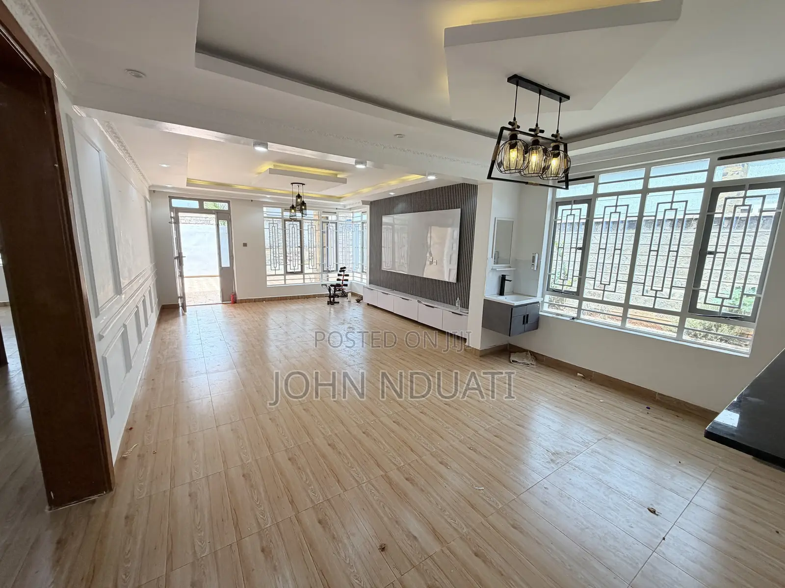 4bdrm Bungalow in Kenyatta Road for rent