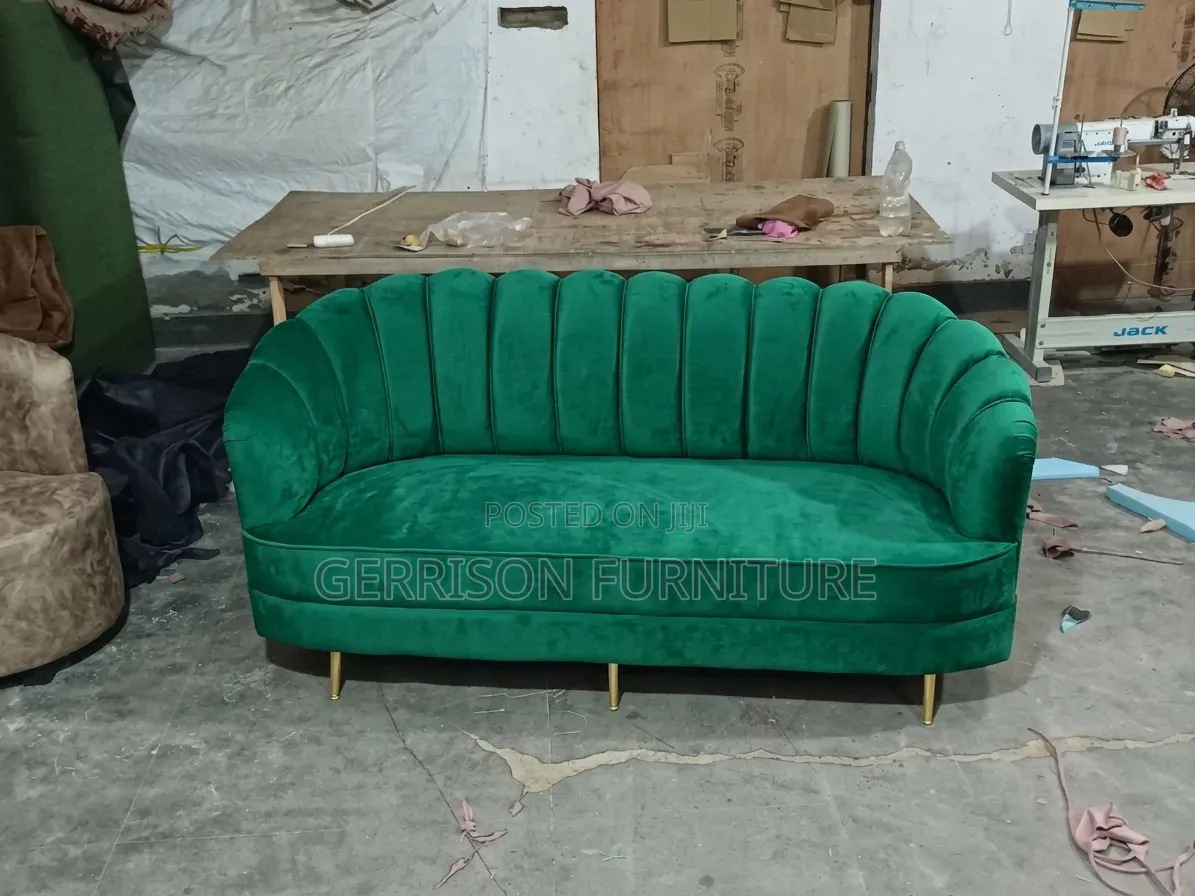 Luxury 3-Seater Emerald Green Velvet Scallop Sofa | Lotus Couch