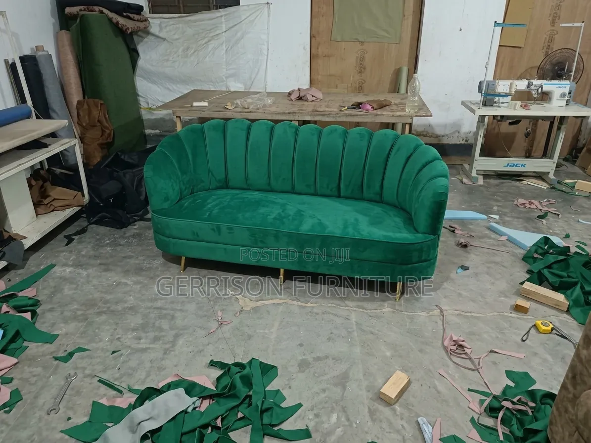 Luxury 3-Seater Emerald Green Velvet Scallop Sofa | Lotus Couch