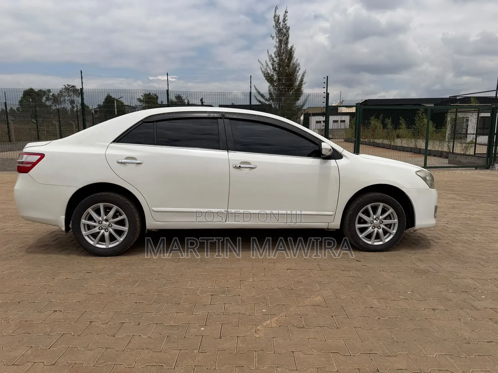 Toyota Premio 2010 White