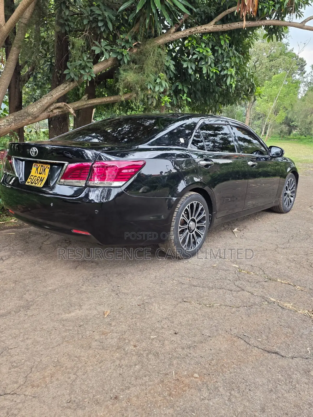 Toyota Crown 2016 Black